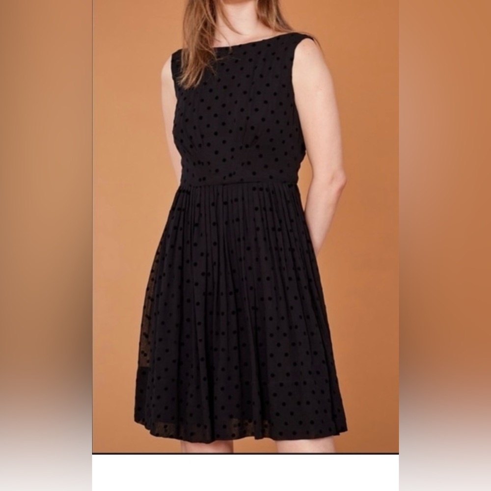 Enily and fin Black Sleeveless Pleated Midi Dress for Cocktail